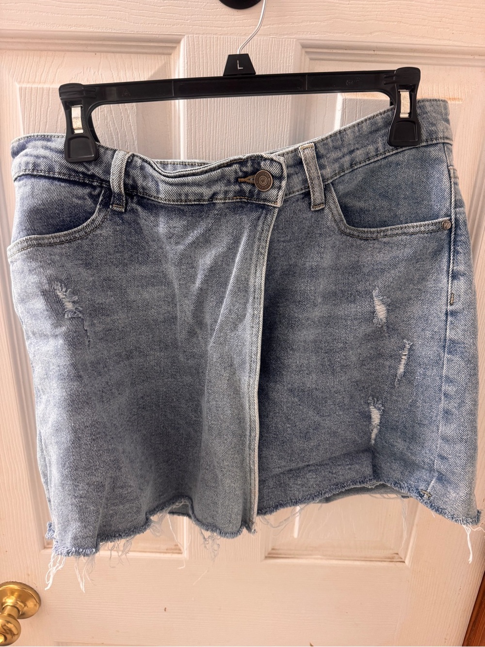 Wish List Jeans Denim Skort Size Large Light Wash Distressed Raw Hem Women's